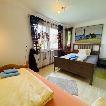 Apartment Emil Im Eg Mit Garten In Suhl Eksteriør billede